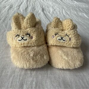 UGG Bixbee Llama Stuffie Slippers Baby Sz 04/05